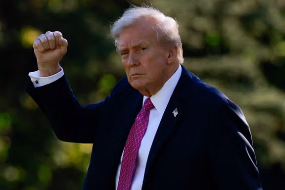 ترامپ: با نابودی برنامه هستهای، «گردنکلفتی» جمهوری اسلامی در خاورمیانه به پایان رسید