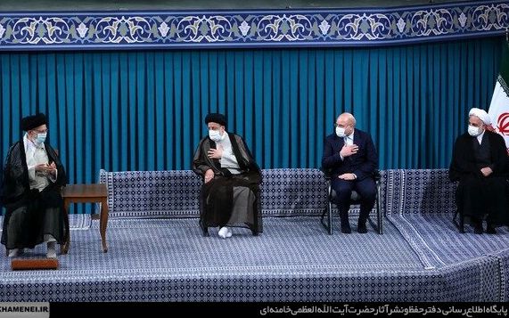 نماینده خامنهای در خراسان رضوی: دشمن سردمداران نظام را افرادی خشن معرفی میکند