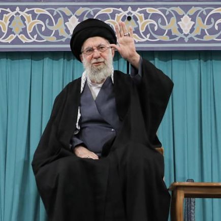 خامنئي "الديكتاتور القاتل": ترامب "مجرم" وأميركا تستهدف الهيمنة على إيران