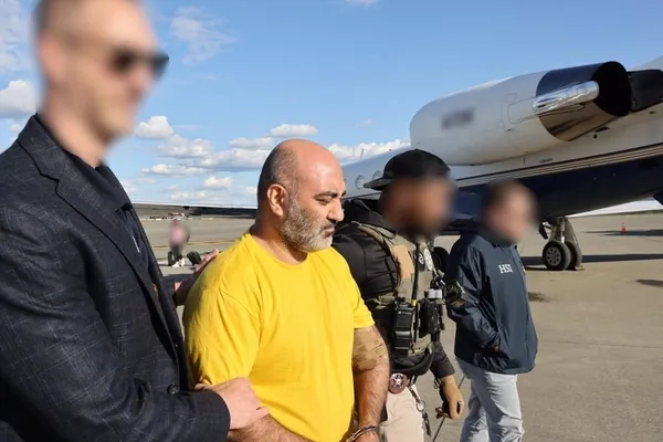 یک شهروند ایرانی از پاناما به آمریکا مسترد و در دادگاهی در سیاتل تفهیم اتهام شد