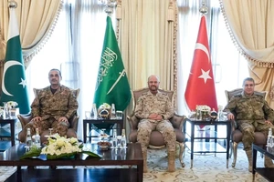 Pakistan talks peace with Iran, defends Saudis against Tehran’s proxies
