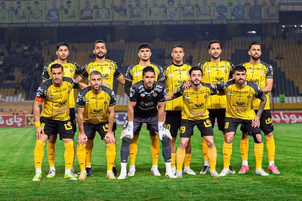 هفتمین هفته بدون حضور تماشاگران؛سپاهان استقلال خوزستان را شکست داد،بازیکنان خوشحالی نکردند