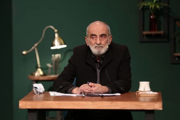 مدير صحيفة "كيهان" الإيرانية يصف هدنة الأسبوعين بأنها "هدية متعددة الجوانب للعدو