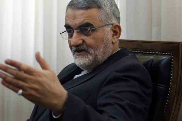 برلماني إيراني: لا مبرر لوجود سفراء دول "الترويكا" الأوروبية في طهران