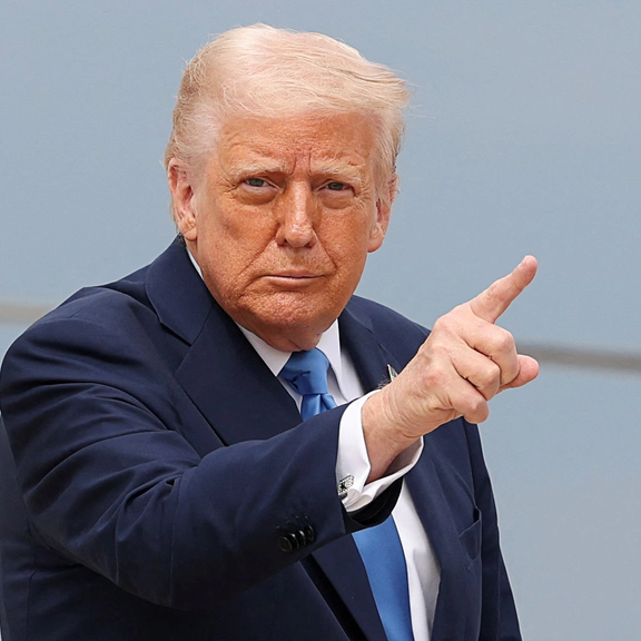 واشینگتنپست: ترامپ برای حمله تردید نمیکند و آخوندها هم چارهای جز توافق شبیه لیبی ندارند