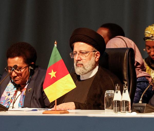 إيران والسعودية و4 دول تنضم لـ"بريكس".. واحتجاجات حقوقية على وجود رئيسي في جنوب إفريقيا