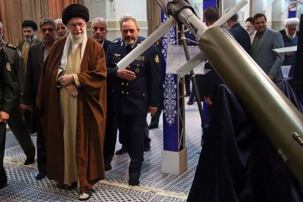 نیوزویک با اشاره به سخنان علی لاریجانی: ایران قصد دارد موضع تقابلی با آمریکا را حفظ کند