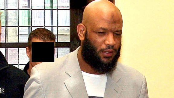 پس از ۲۲ سال؛ تبرئه یک فوتبالیست از اتهام همکاری با القاعده و تلاش برای حمله انتحاری