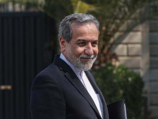 وزير الخارجية الإيراني: الأميركيون يتفاوضون معنا بسبب يأسهم من العقوبات