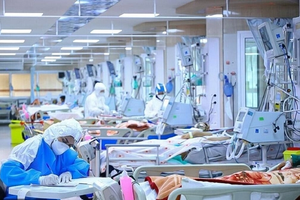 هشدار وزارت بهداشت: آلودگی هوا انتقال آنفلوآنزا را دستکم ۱۰ برابر بیشتر میکند