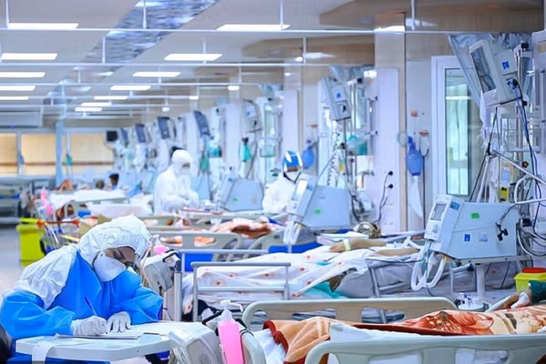 هشدار وزارت بهداشت: آلودگی هوا انتقال آنفلوآنزا را دستکم ۱۰ برابر بیشتر میکند