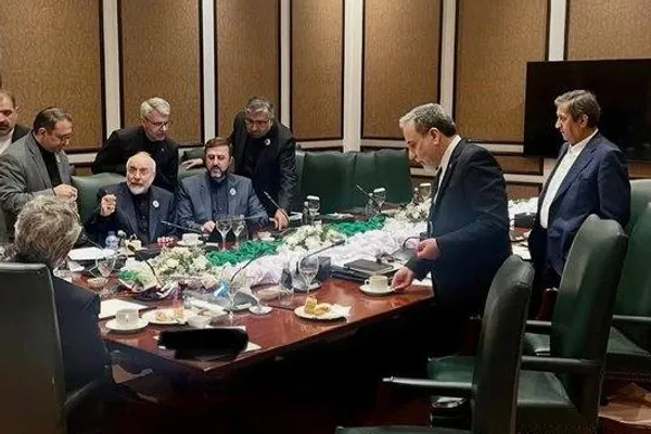 آکسیوس: یکی از دلایل تمدید آتشبس از سوی ترامپ این بود که منتظر پاسخ مجتبی خامنهای است