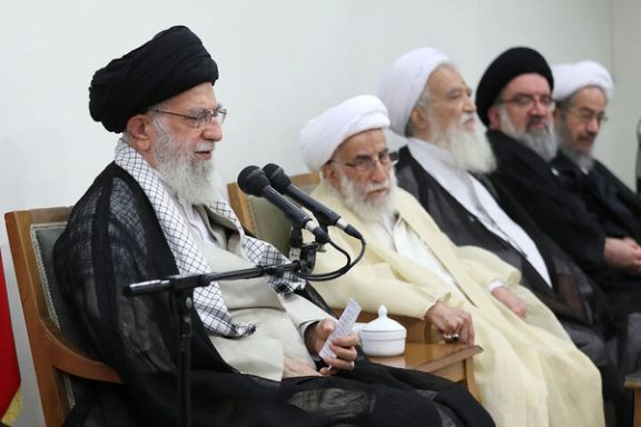 Ali Khamenei meeting with the Assembly of Experts in the past. A meeting that did not take place this month