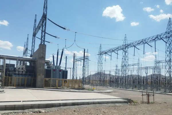 مع اقتراب الشتاء.. نقص الغاز وتعطل محطات الطاقة يشل الحياة في معظم محافظات إيران