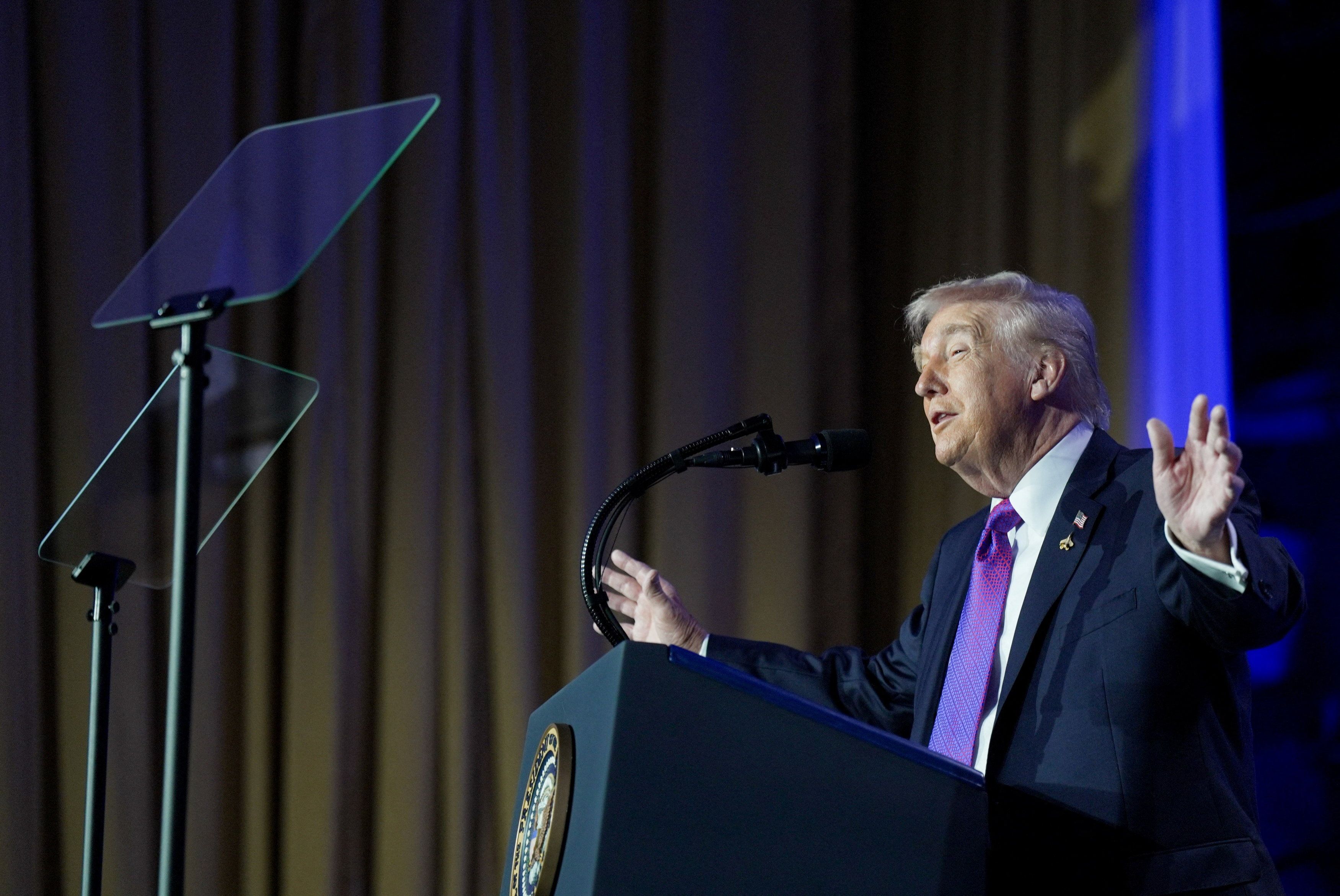 ترامب: طهران تجري مفاوضات ولا تريد أن نهاجمها