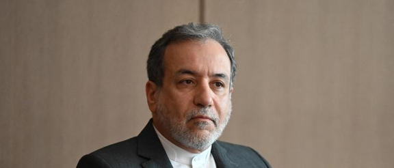 عراقجي يحذر غروسي من اتخاذ "إجراءات غير بنّاءة" ضد إيران في مجلس المحافظين