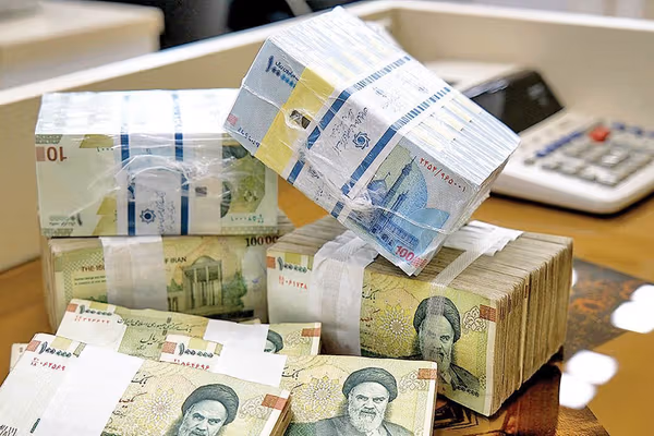 Iran to slash four zeros from currency in 2025, chief banker says