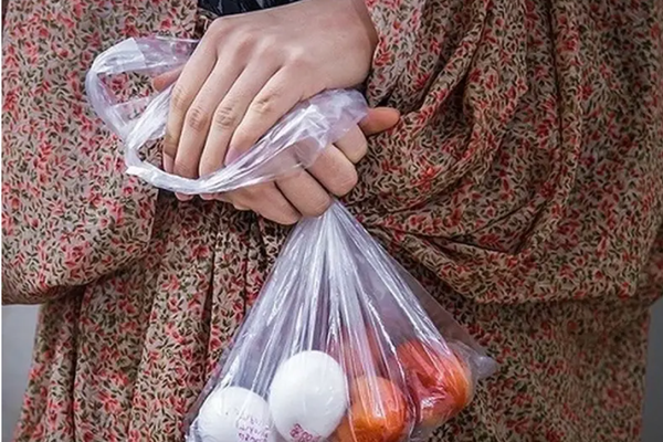 مواطنون إيرانيون لـ"إيران إنترناشيونال": الأرز اختفى من موائدنا بعد اختفاء اللحوم والدجاج