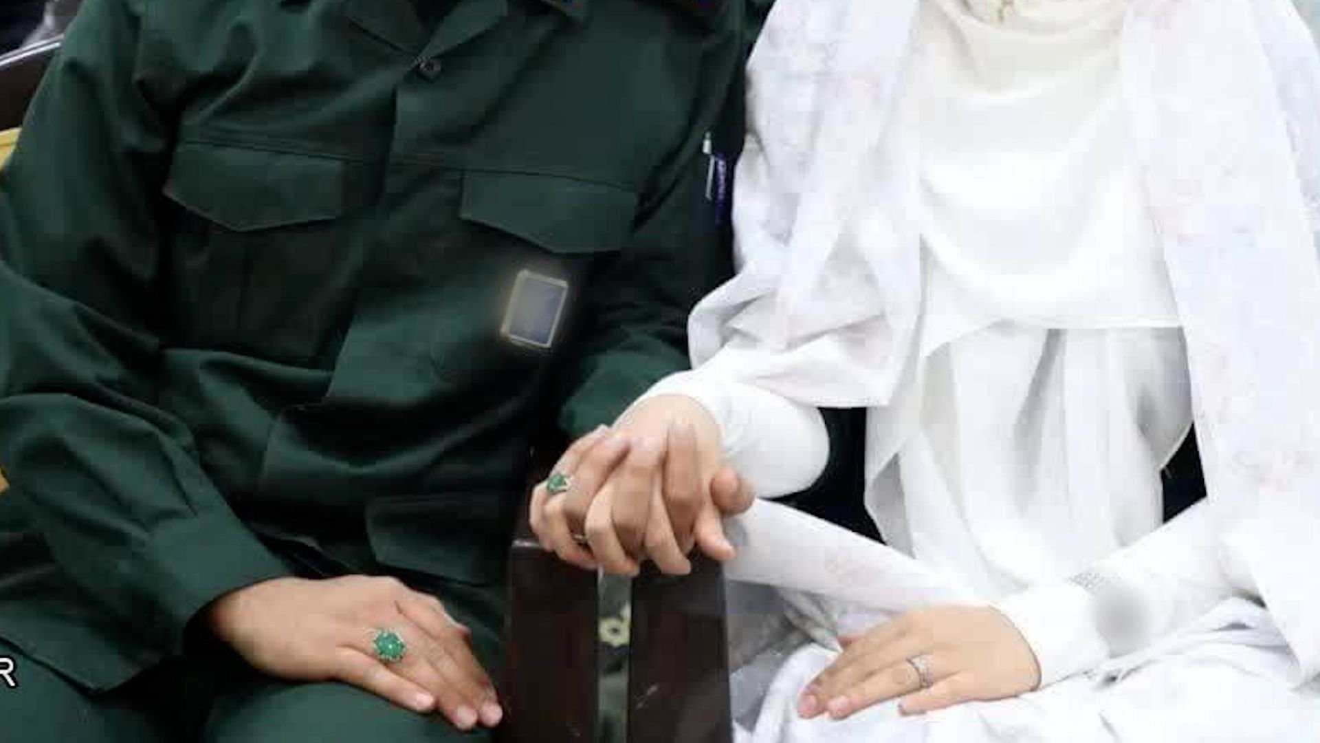 مامور سپاه پس از عقد اجباری همسرش، او و خواهرانش را تحت آزار و تهدید قرار داده 