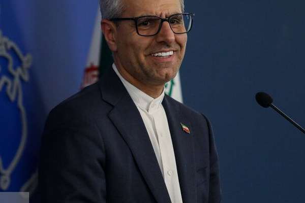 الخارجية الإيرانية: نستخدم الصواريخ لحماية حقوقنا ولم نُنشئ الجماعات الموالية