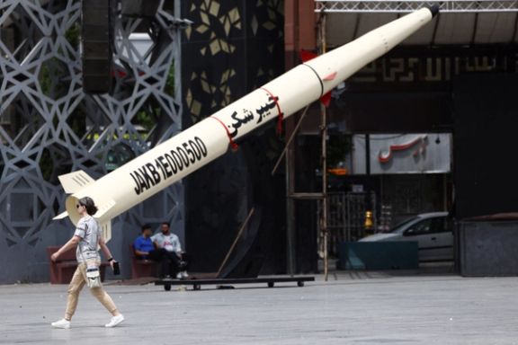 إيران تنفي وجود خلافات في عملية صنع القرار، وتشيد بدور باكستان في المحادثات مع الولايات المتحدة