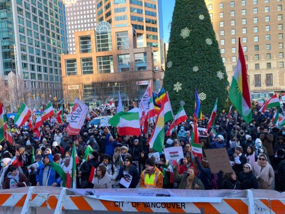 روشهای خلاق اعتراض به جمهوری اسلامی؛ تجمع هنرمندان در بروکسل، دویدن در ملبورن و لسآنجلس