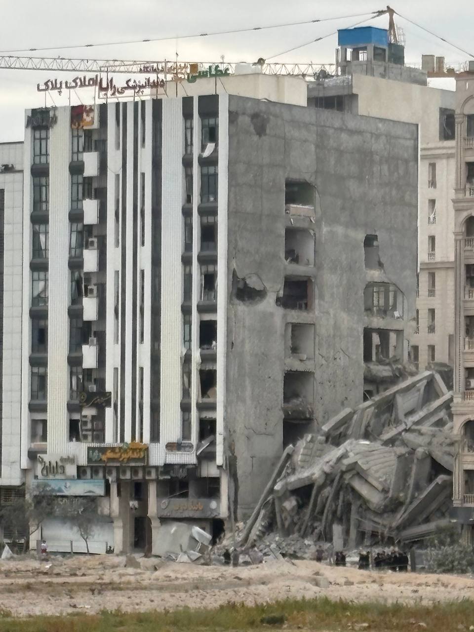 وسائل إعلام إسرائيلية: مقتل قائد القوة البحرية في الحرس الثوري الإيراني علي رضا تنكسيري