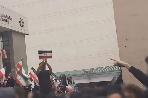 تحریمهای وزارت خزانهداری آمریکا علیه چهار شخص حقیقی و ۱۶ شرکت و ۱۲ کشتی ایرانی و خارجی