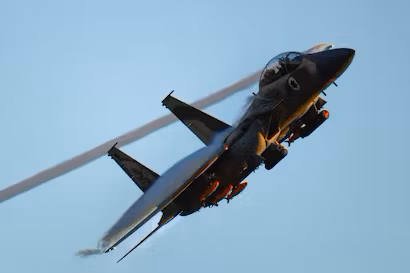 حملات هوایی ارتش اسرائیل به سه بندر در یمن