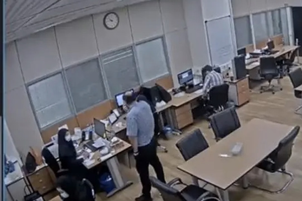 رئيس بلدية طهران: الموساد ومجاهدي خلق وأعداء الثورة وراء الهجوم الأخير على مواقع البلدية