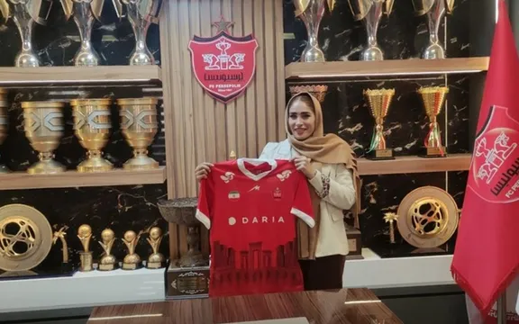 رونمایی از دو یاغی جدید فوتبال ایران؛زهرا قنبری و زهرا خواجوی به تیم زنان پرسپولیس پیوستند
