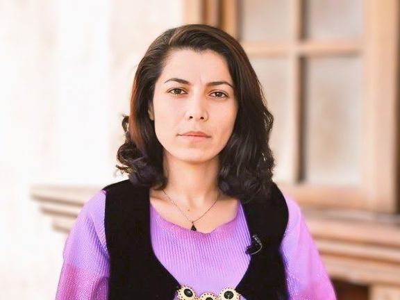 السجينة الإيرانية المحكومة بالإعدام وريشه مرادي تتعهد بمواصلة المقاومة