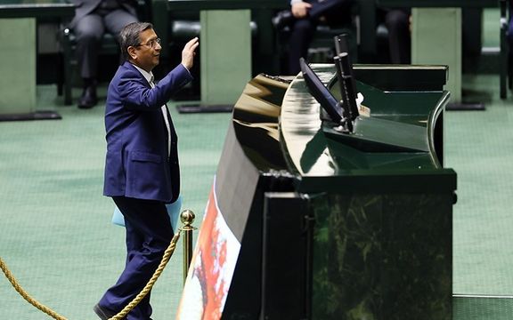 وزیر اقتصاد تنها شش ماه پس از آغاز به کار دولت پزشکیان برکنار شد