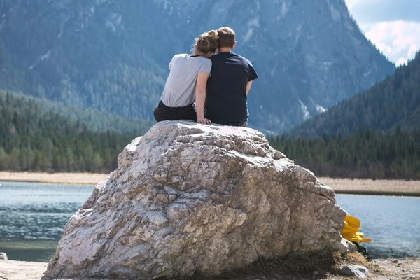 پژوهشی در آمریکا: نسل زد علاقه دارد روابط در فیلمها بیشتر عاشقانه باشد تا جنسی