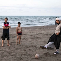 ممثل خامنئي يطالب بتخصيص شاطئ خاص لـ "الضيوف المميزين والمتدينين" في إيران