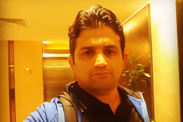 بهمن طیبی در حمایت از اعتراضات: «بازی خیلی وقت است که تمام شده»