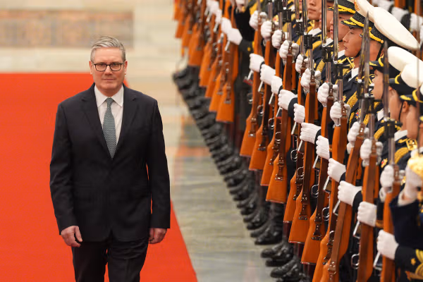 نخستوزیر بریتانیا: با متحدان برای مهار برنامه هستهای تهران همکاری میکنیم