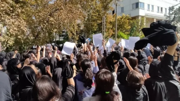 چرا نسل زد در اعتصابات و اعتراضات اخیر غایب است؟