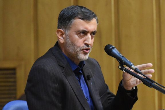عبدالله گنجی: اخیرا هیچ فردی را برای خبرنگاری زندانی نکردهایم