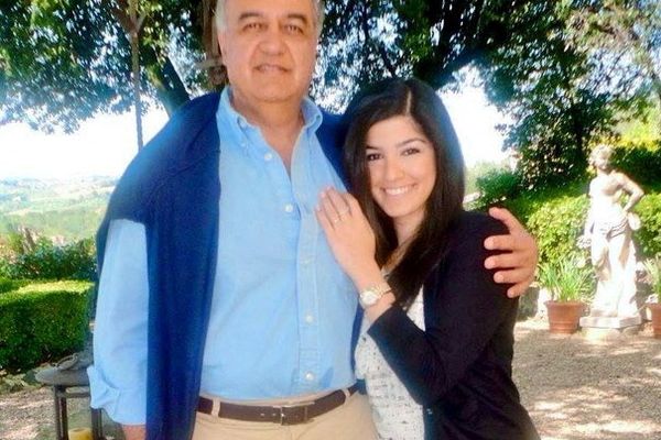 بعد 5 سنوات من حبسه..إيران تمنح الناشط البيئي مراد طاهباز إجازة من السجن بسوار إلكتروني