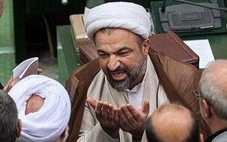 حمید رسایی: مجلس باید به نمایندگان خانه و ماشین بدهد