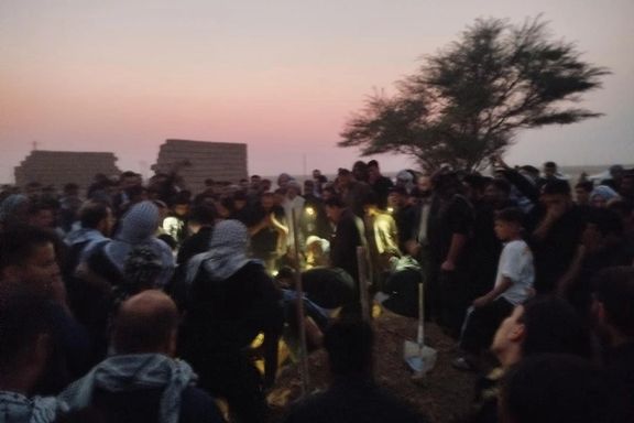 تصویری از تشییع پیکر احمد بالدی در شامگاه چهارشنبه ۲۱ آبان