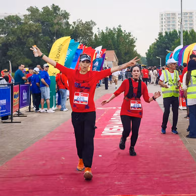 القضاء الإيراني: توقيف منظمي ماراثون "كيش" بتهمة الإخلال بالآداب العامة
