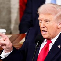 ترامپ چگونه افکار عمومی آمریکا را برای اقدام نظامی علیه جمهوری اسلامی آماده میکند؟