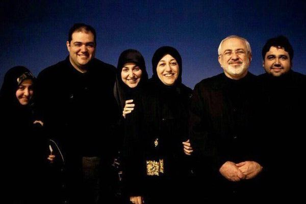 بهدف استثناء أبناء جواد ظريف.. الحكومة تقدم تعديلات على قانون "الوظائف الحساسة"