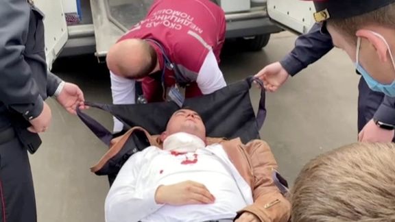 مخالف زندانی دولت بلاروس پس از تهدید خانوادهاش در دادگاه، گلوی خود را پاره کرد