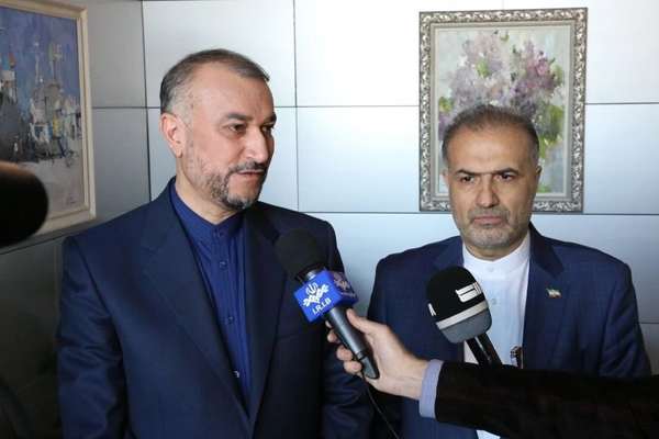 Iran's FM Arrives In Moscow To Discuss Nuclear Talks, Ukraine Crisis