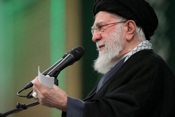 خامنئي: إذا اندلعت الحرب، ستكون هذه المرة إقليمية