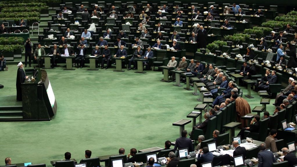 رابطة كتاب إيران: اقترب اليوم الذي سنعدل فيه هذا العالم المقلوب