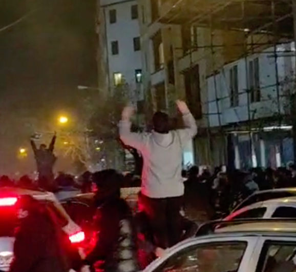 ترامب: الشعب الإيراني بدأ يسيطر على بعض المدن